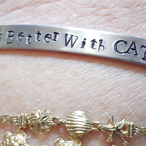 Life is better with cats, Aluminum cuff bracelet. - Picture 1 of 2